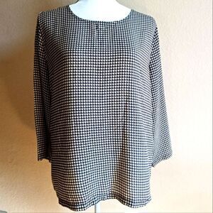 Hip & chic mama blouse black and tan geometric design Size 2XL